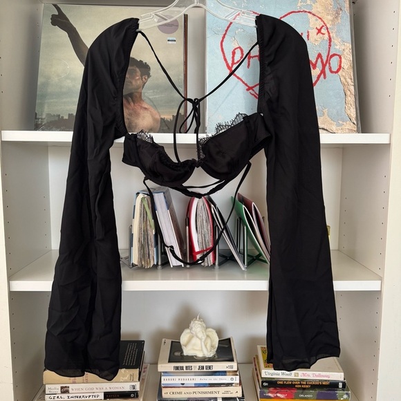 WHITE FOX Level Up Long Sleeve Crop Black - Picture 4 of 6